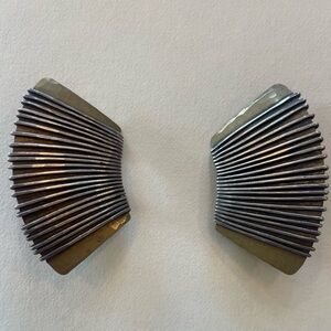 Vintage 80s Baer SF Marjorie Baer mixed Metal Clip on earrings
